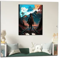 marchant sur des rails dans les montagnes