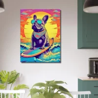 bouledogue français surfant au coucher de soleil