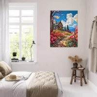 petite maison de campagne et champs de tulipe