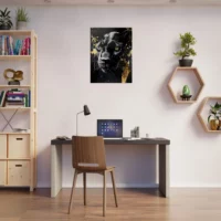 Toile panthère noire , élégance sauvage et or liquide